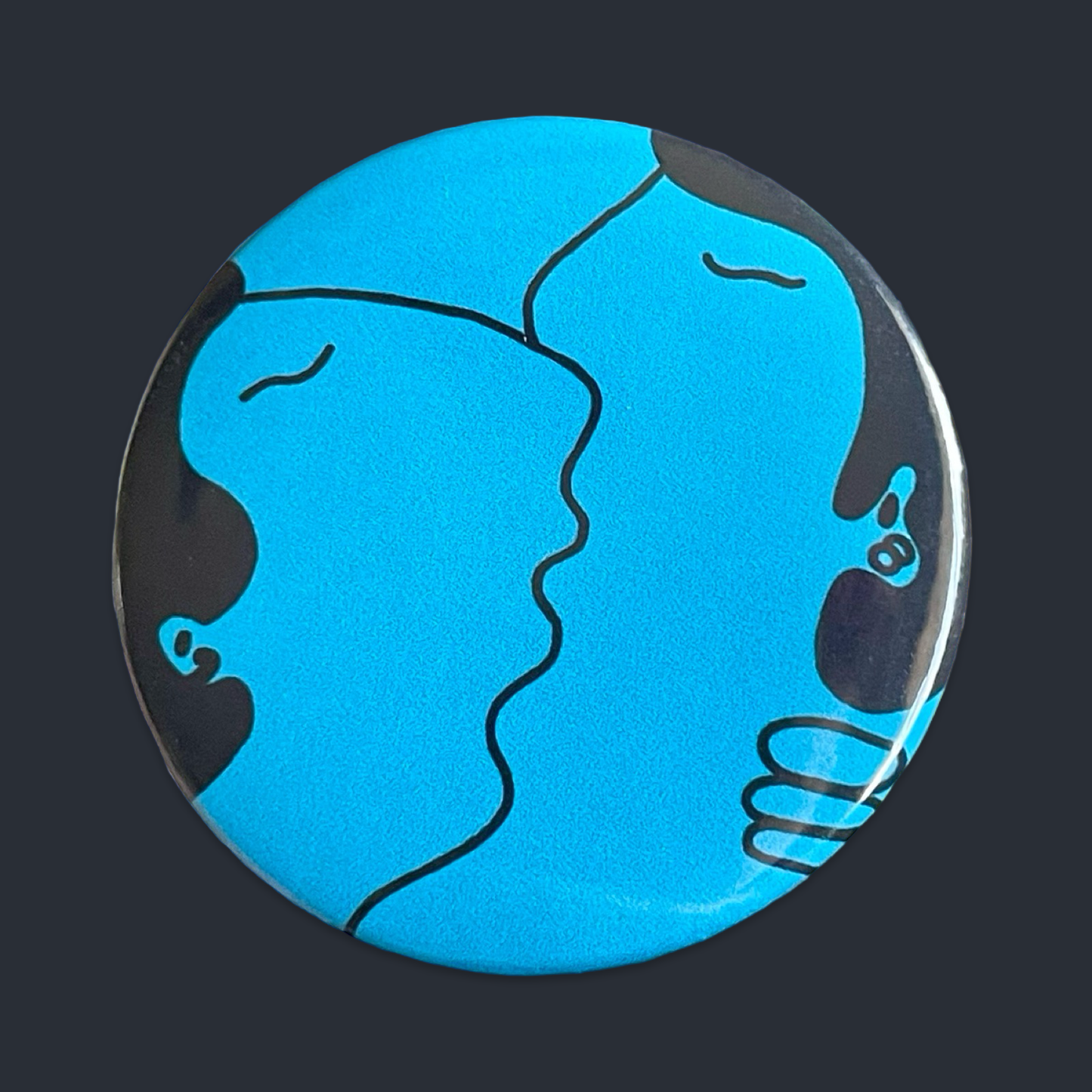 Kissing People Pin